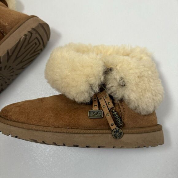 UGG Boots Womens 8 Chestnut Azalea Charms Sheepskin Tan Brown Boho Cozy - Picture 11 of 12